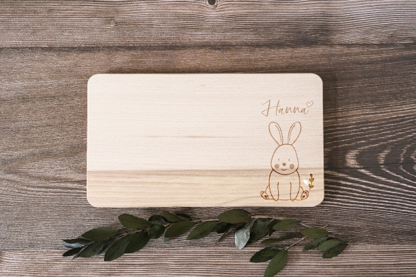 Schneidebrett / Frühstücksbrett Hase -personalisiert-